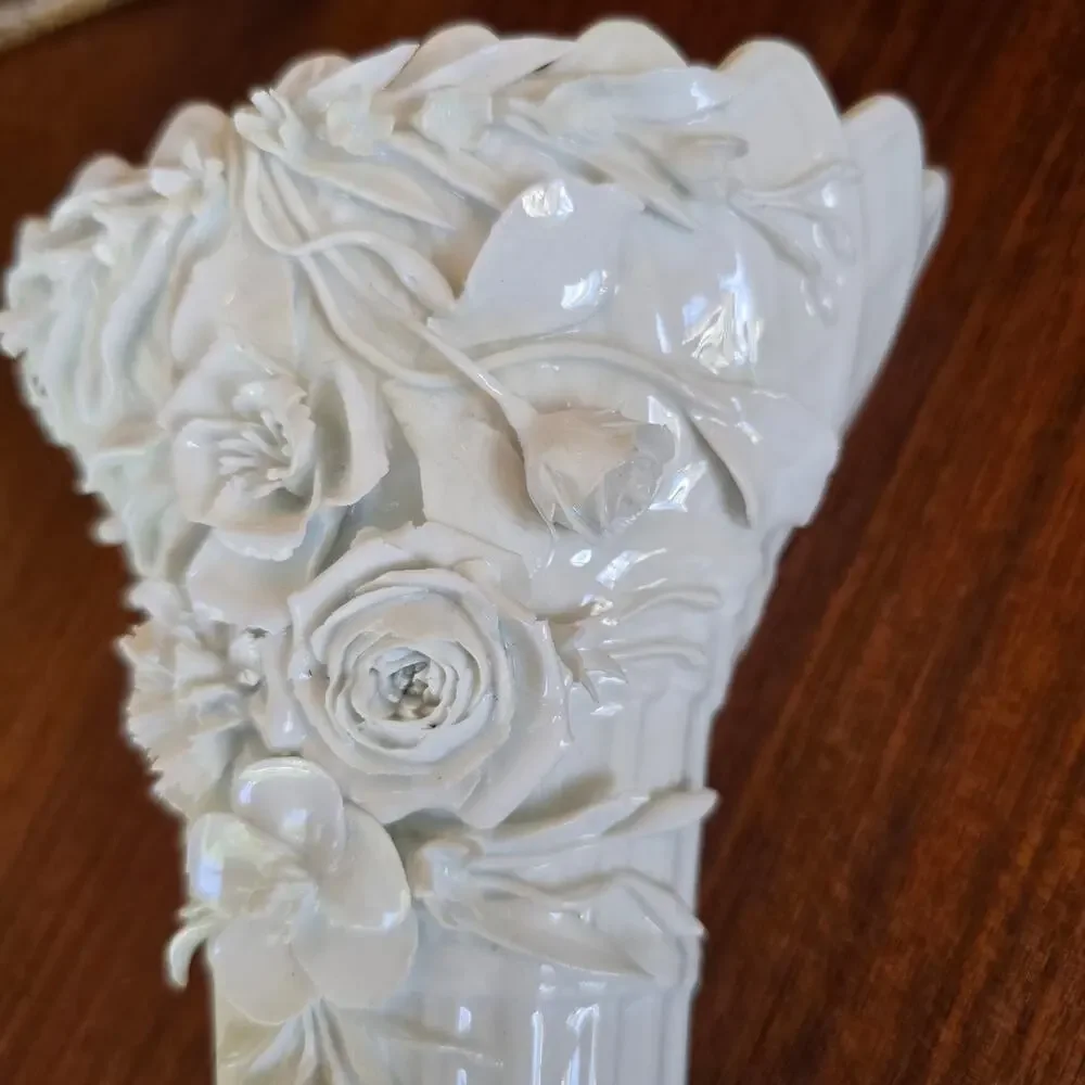 Basic Porcelana By Home Essentials Wall Vase White Floral Monochrome Minimalist